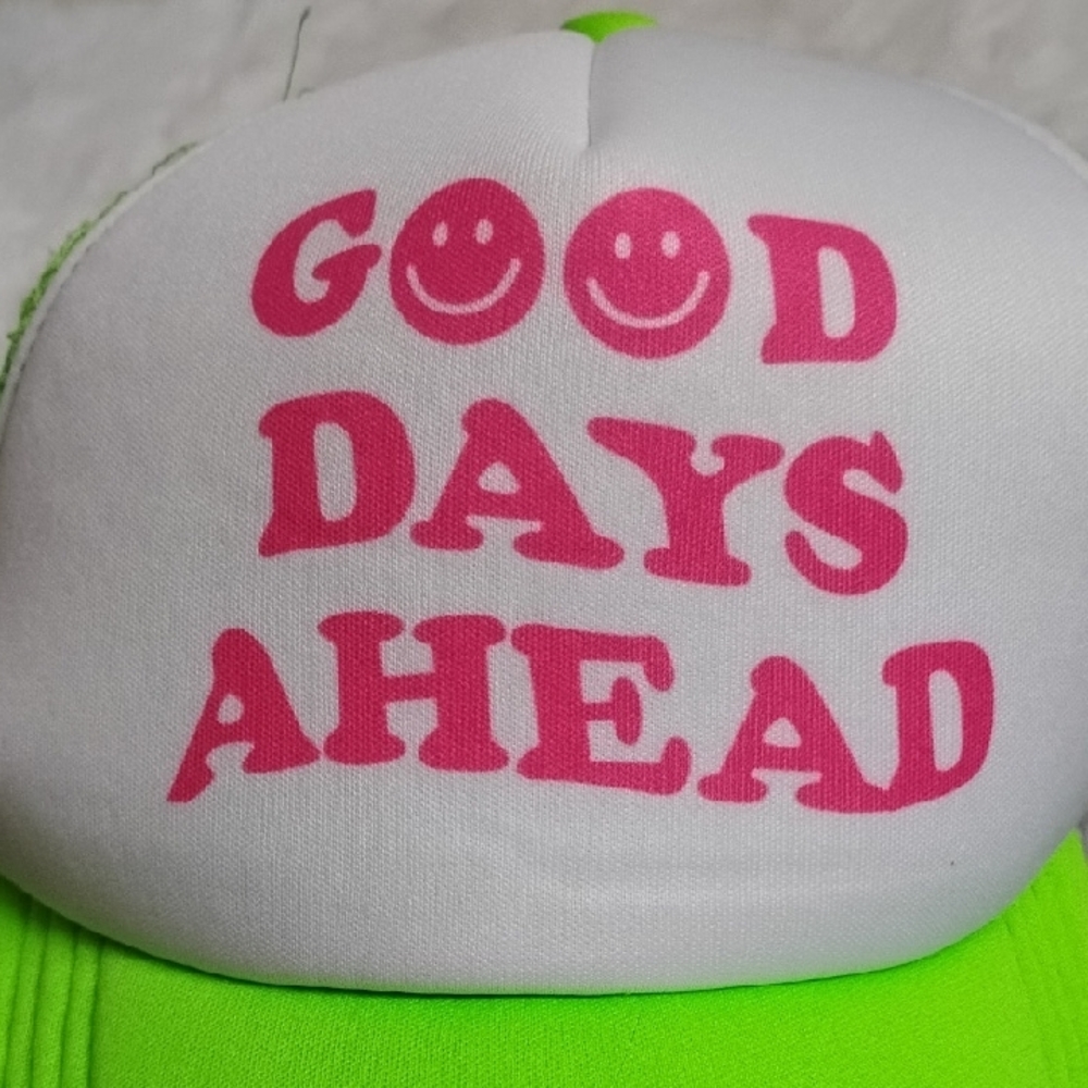 *NWOT Neon Green Pink & White "Good Days Ahead" Fun Summer Retro Trucker Hat - Picture 10 of 10